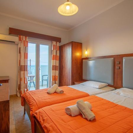 Agoulos Beach Hotel Argászi Kültér fotó