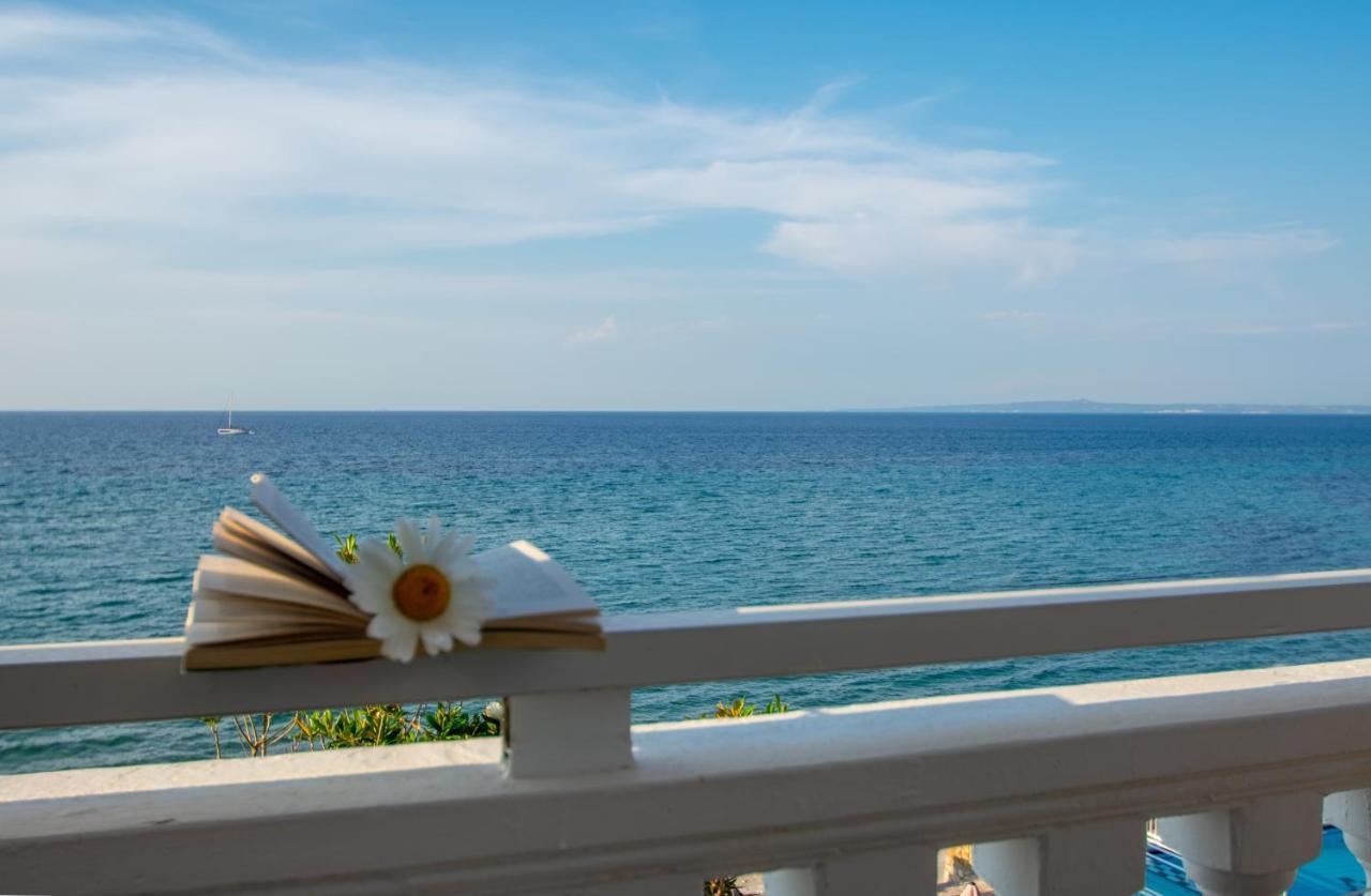 Agoulos Beach Hotel Argászi Kültér fotó