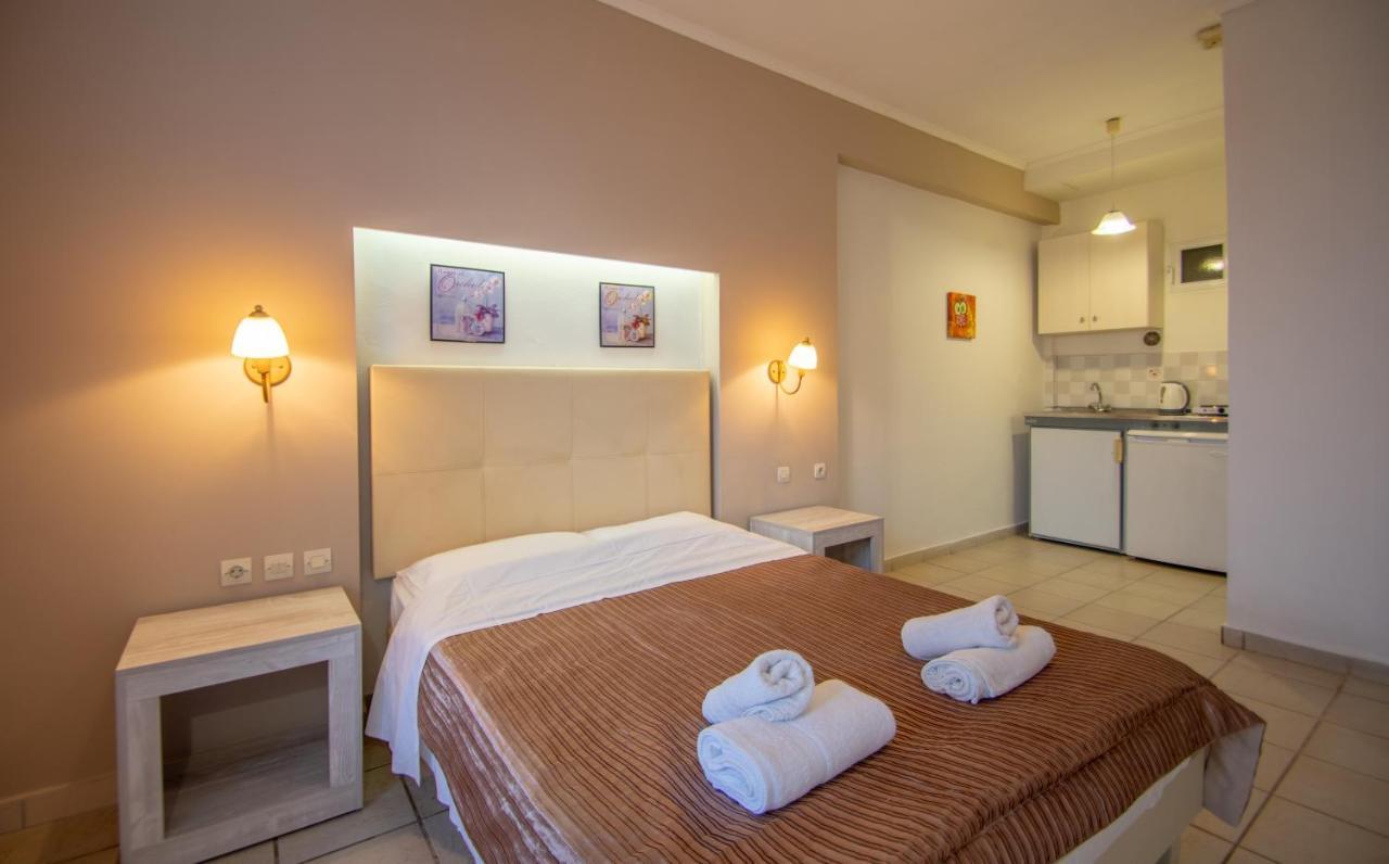 Agoulos Beach Hotel Argászi Kültér fotó