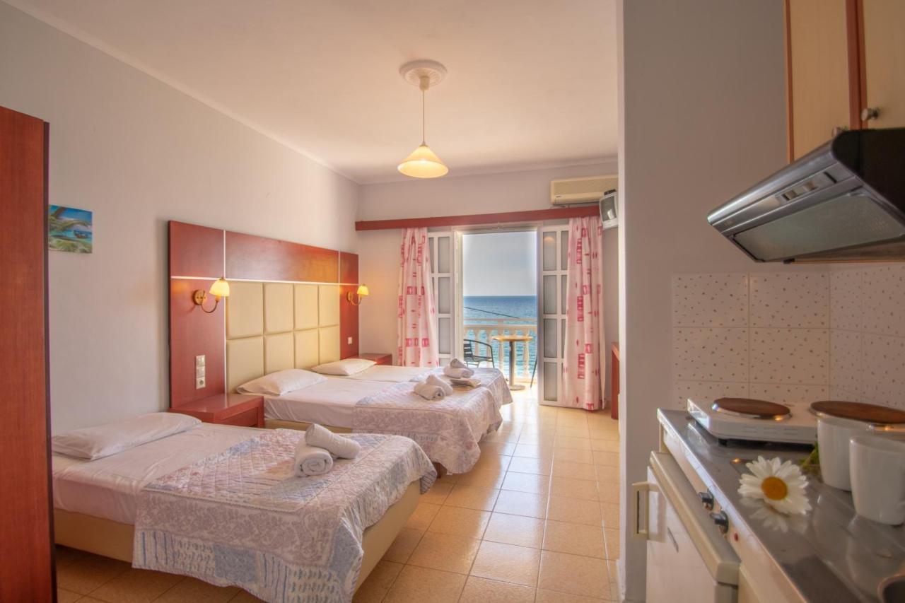 Agoulos Beach Hotel Argászi Kültér fotó