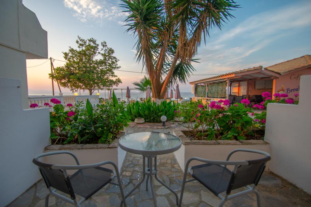 Agoulos Beach Hotel Argászi Kültér fotó