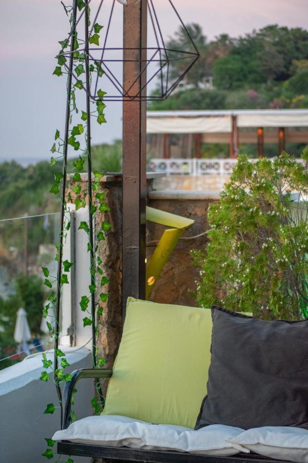 Agoulos Beach Hotel Argászi Kültér fotó
